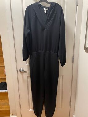 SPANX Black Long Sleeve V-Neck Hooded Jumpsuit